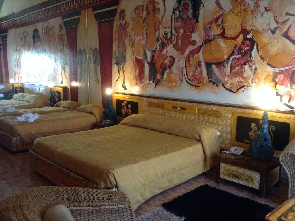 Roman Boutique Hotel Paphos Ngoại thất bức ảnh