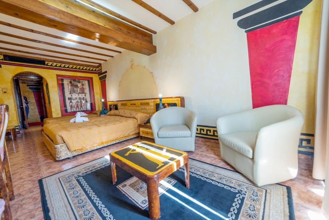 Roman Boutique Hotel Paphos Ngoại thất bức ảnh